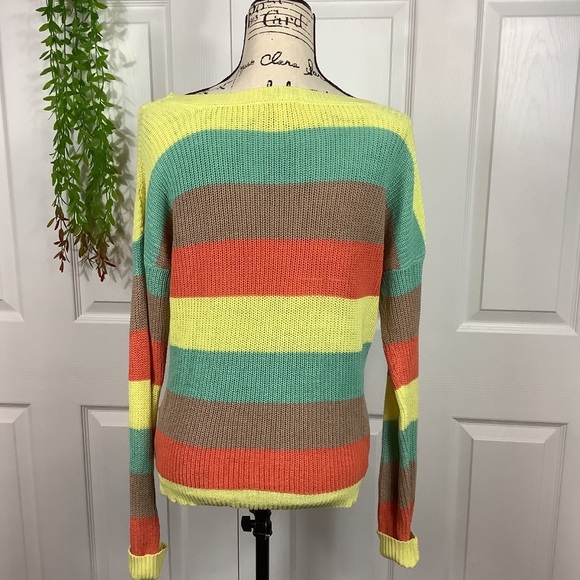 Mine... Sweater Size Large - Picture 2 of 7